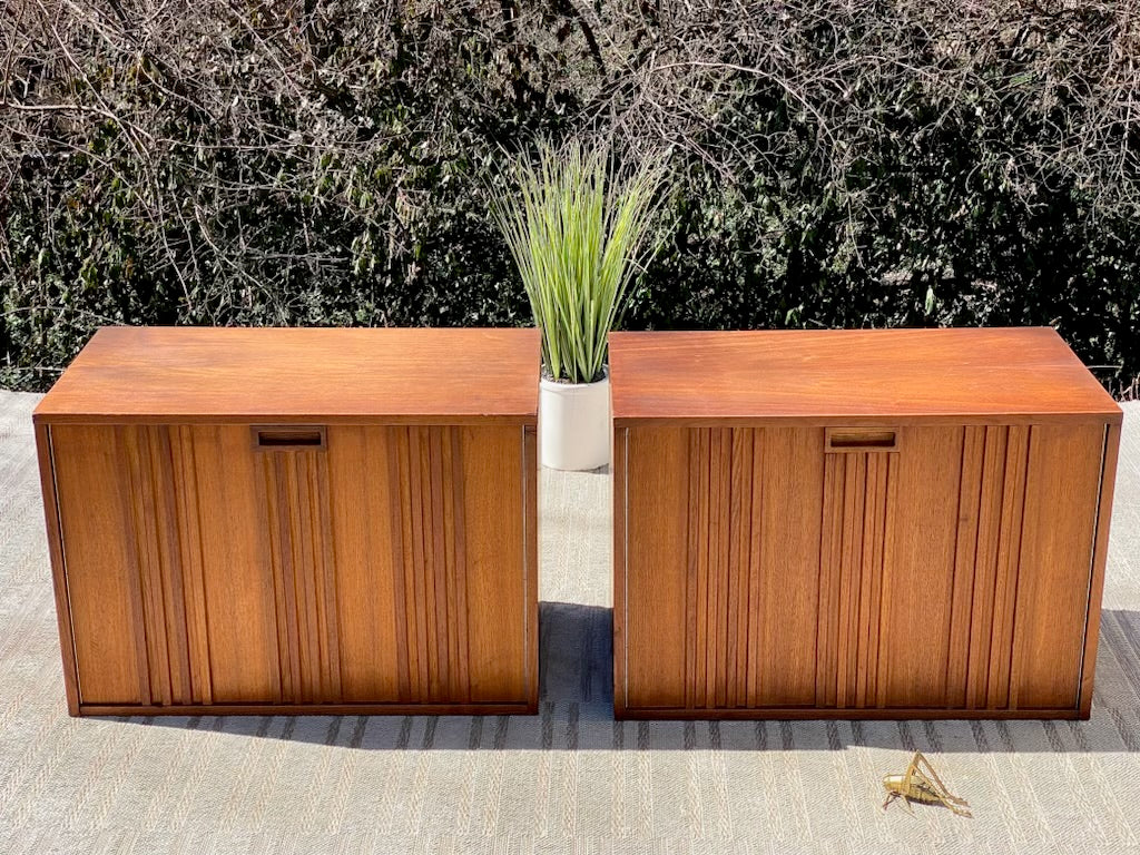 Vintage Pair of MCM End Table Nightstands