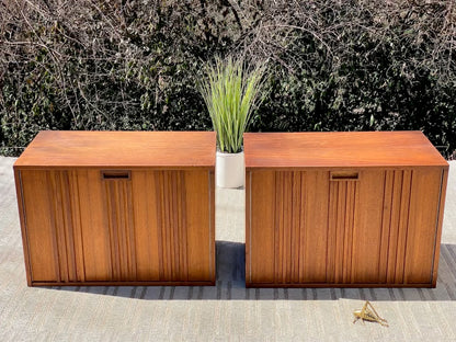 Vintage Pair of MCM End Table Nightstands