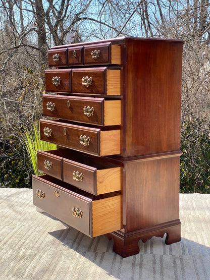 Beautiful Pennsylvania House Wooden 6 Drawer Dresser