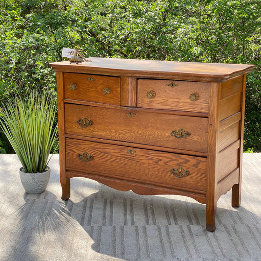 Vintage Oak 4 Drawer Dresser