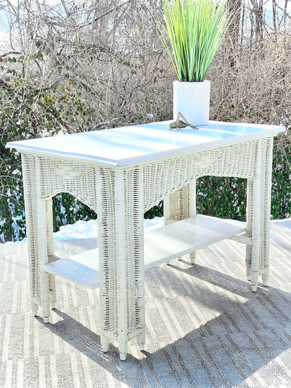 Vintage White Wicker Table Desk