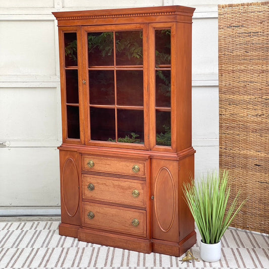 Nice Vintage Federal Style Hutch