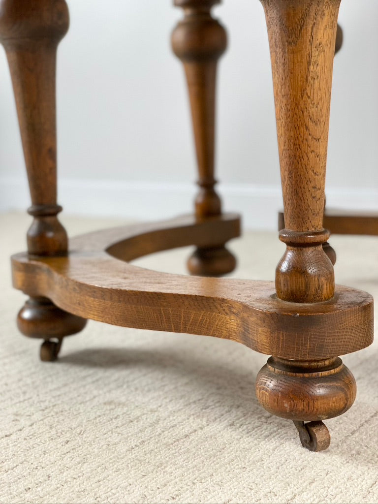 Antique Oak Round Table