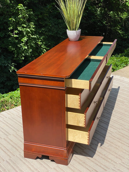 Nice Thomasville Wooden 6 Drawer Lowboy Dresser
