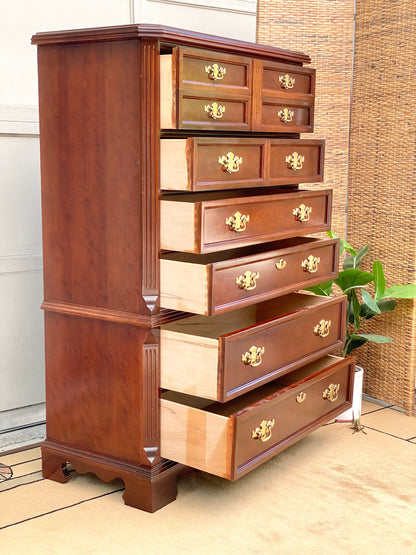 Nice Bassett Wooden 6 Drawer Dresser