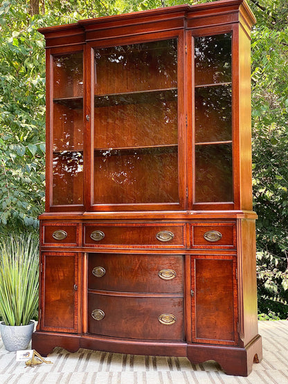 Vintage Federal Style Wooden Display Hutch