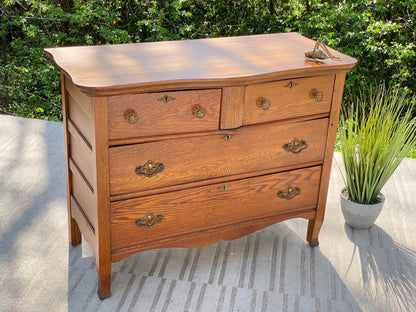 Vintage Oak 4 Drawer Dresser