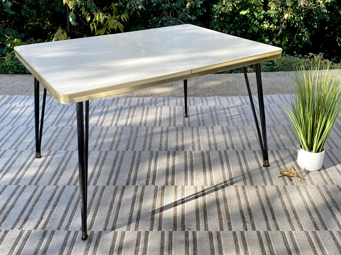 Vintage MCM Formica Table