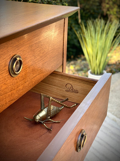 Vintage MCM Dixie 7 Drawer Dresser