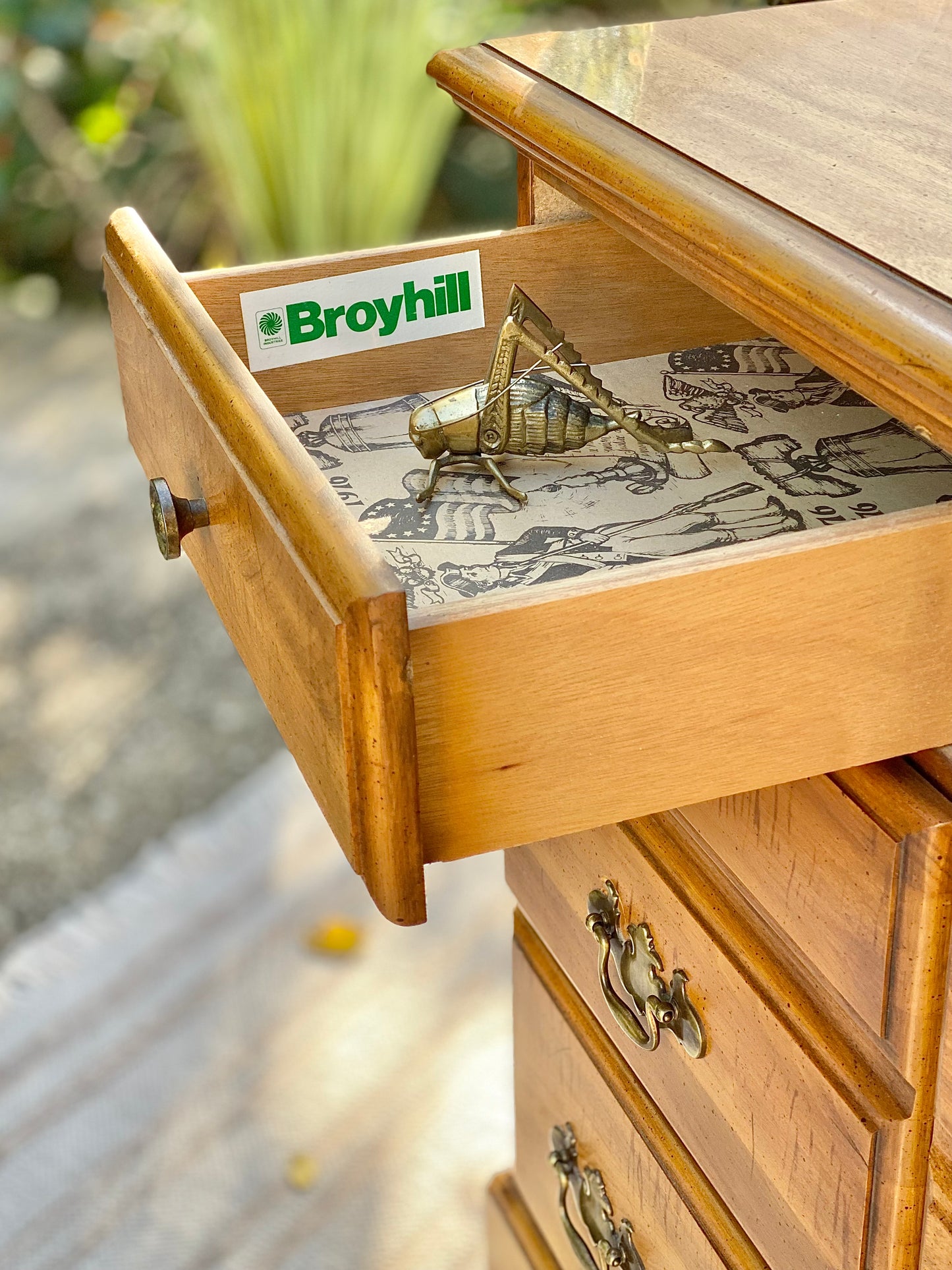 Vintage Broyhill Wooden 8 Drawer Dresser