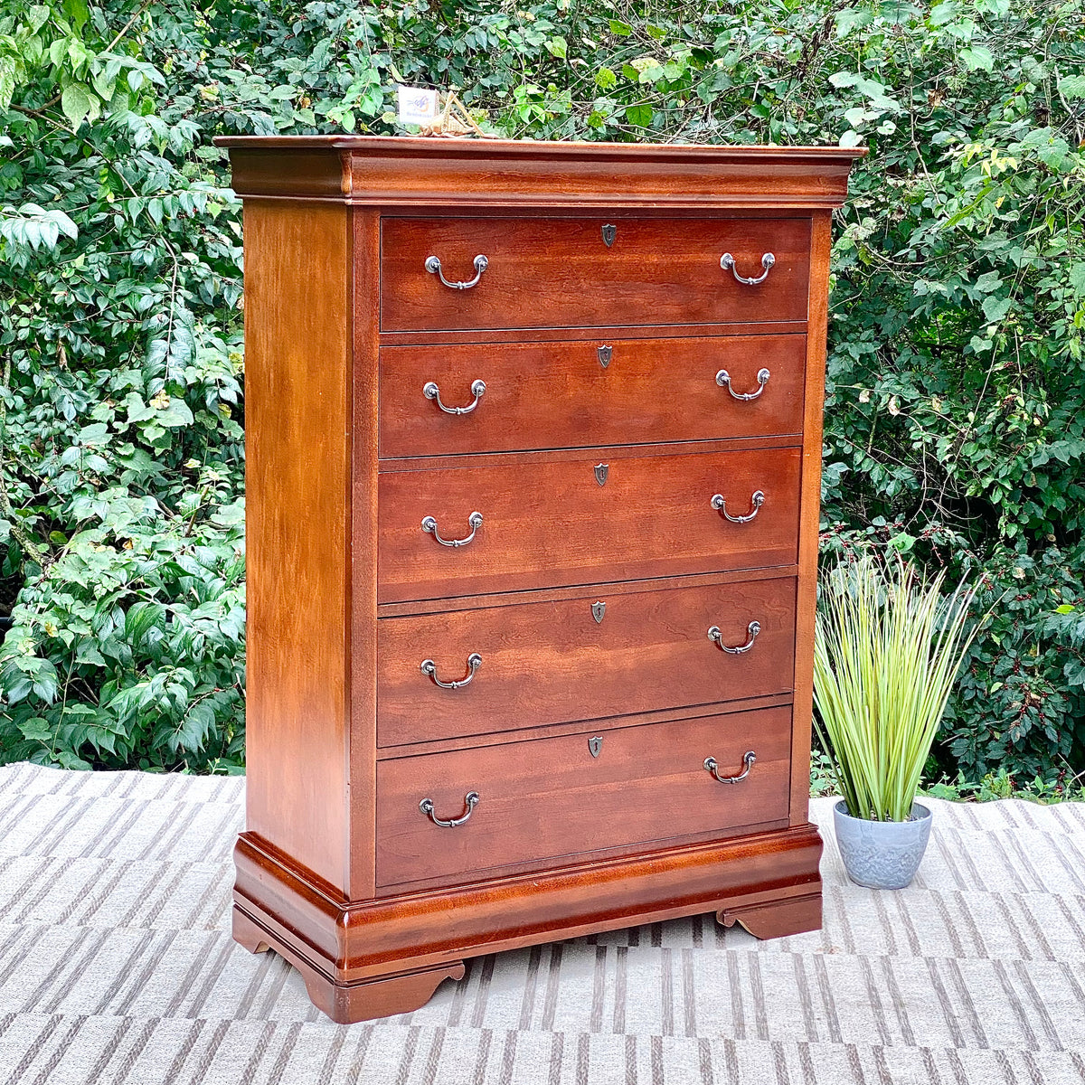 Nice Wooden Broyhill 5 Drawer Highboy Dresser