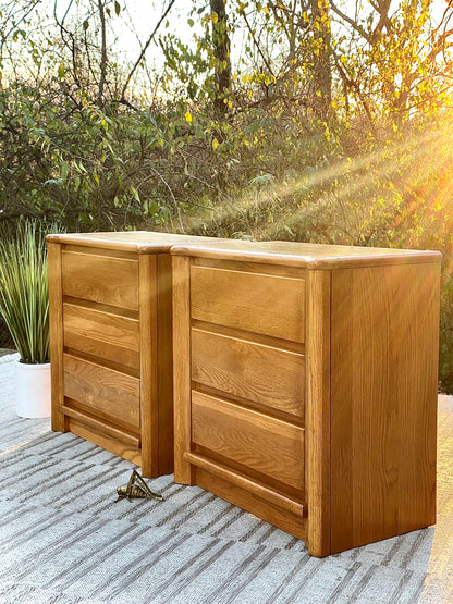 Nice Pair of Webb Wooden Nightstands