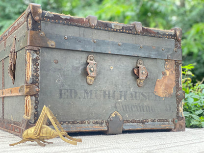 Antique Local Cincinnati Mulhauser Travel Trunk