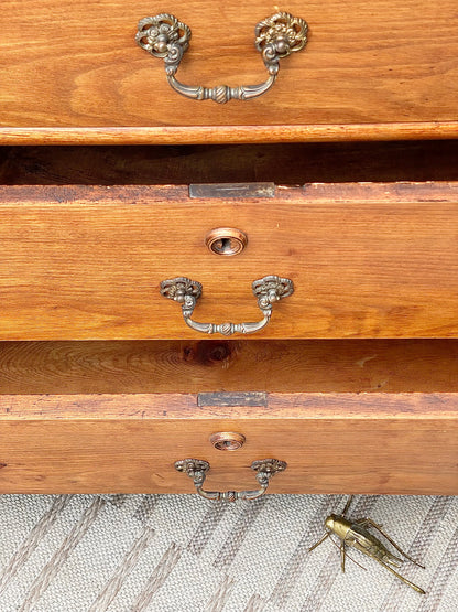 Vintage Solid Wood 4 Drawer Dresser