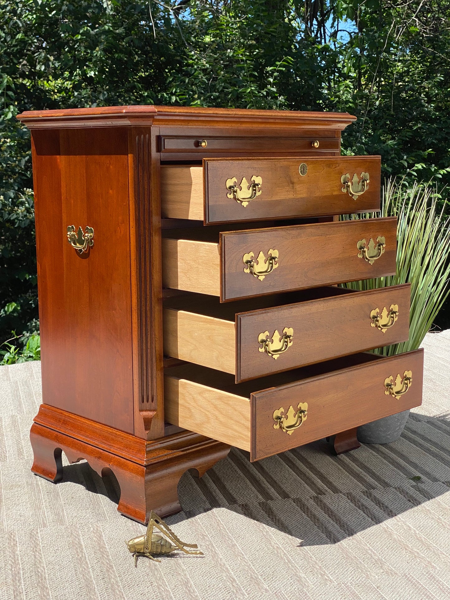 Vintage Kincaid Wooden 4 Drawer Bachelor’s Chest Dresser