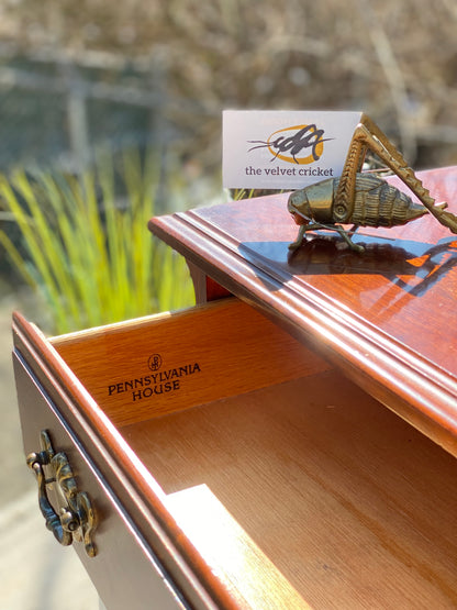 Beautiful Pennsylvania House 8 Drawer Wooden Dresser