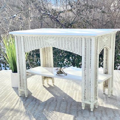 Vintage White Wicker Table Desk