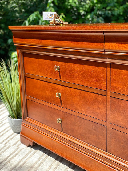 Nice Thomasville Wooden 6 Drawer Lowboy Dresser