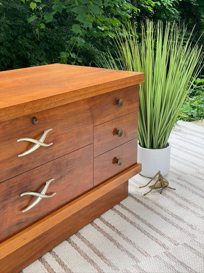 Retro MCM Lane Cedar Chest