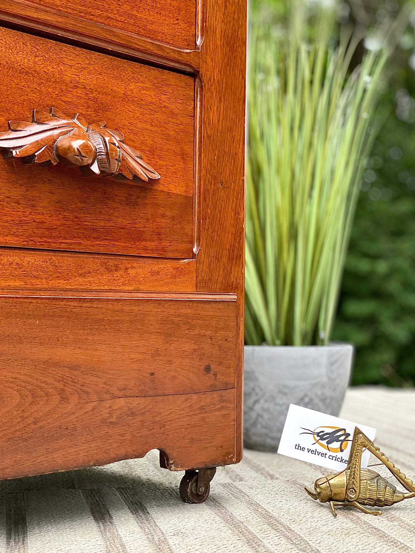 Vintage Wooden Pine Cone 5 Drawer Dresser