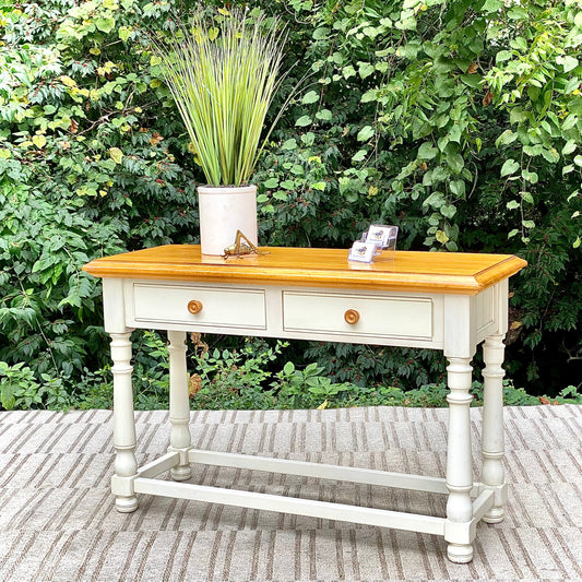 Nice White Painted Hallway Table