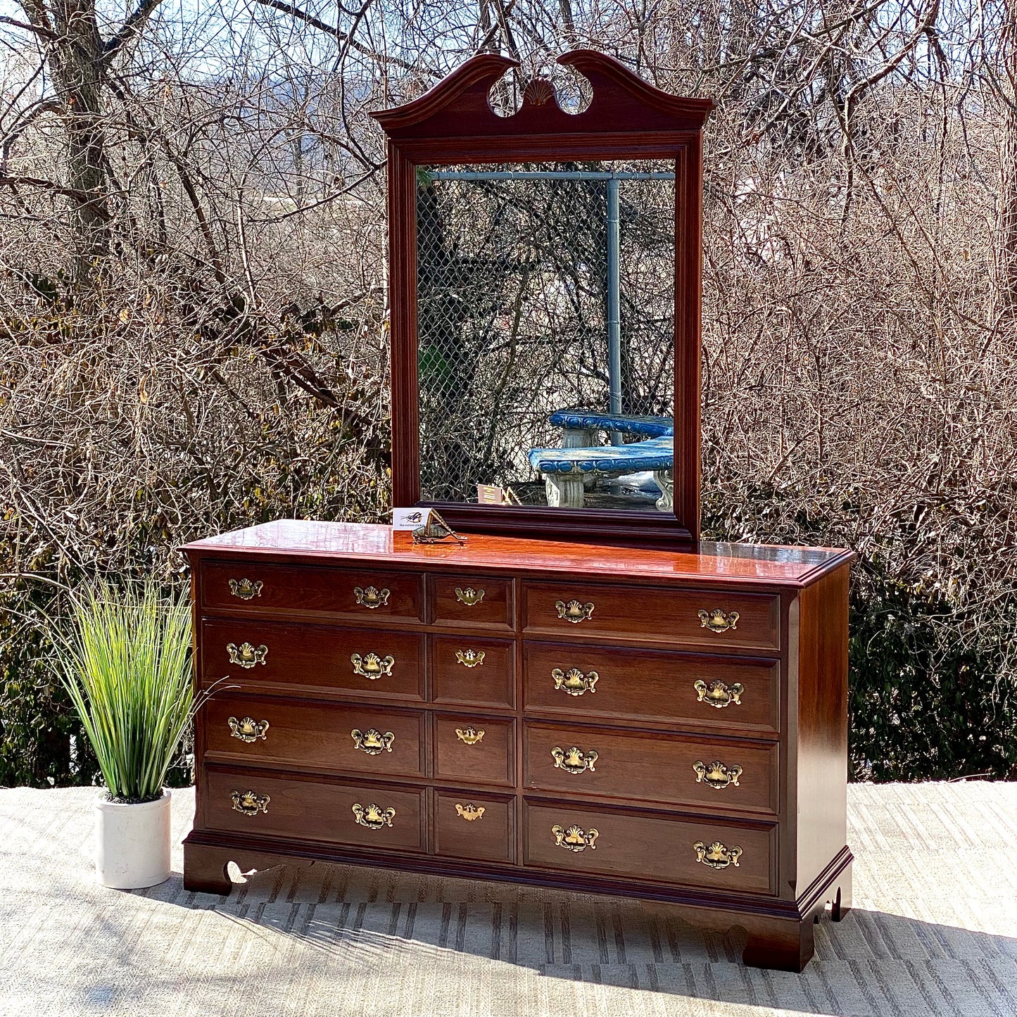 Beautiful Pennsylvania House 8 Drawer Wooden Dresser