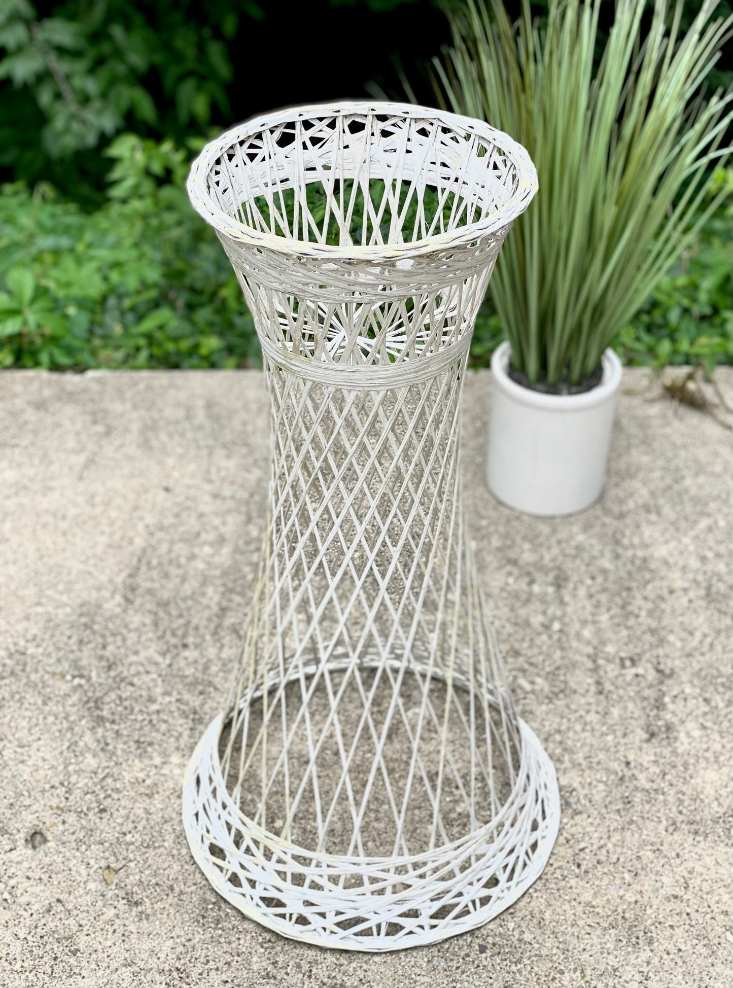 Vintage MCM Woodard Fiberglass Plant Stand