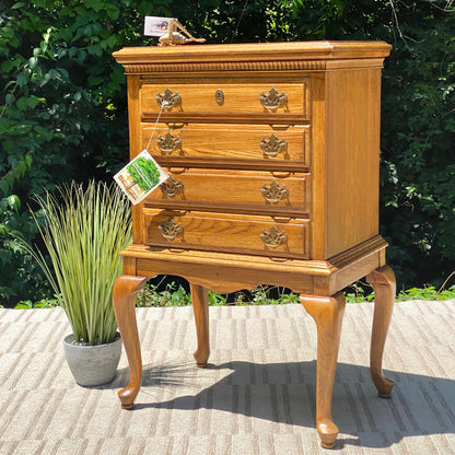 Nice Burlington Solid Oak 4 Drawer Chest of Drawers