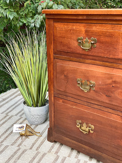 Vintage Wooden 3 Drawer Dresser