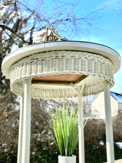 Nice Vintage Wicker Oval Table