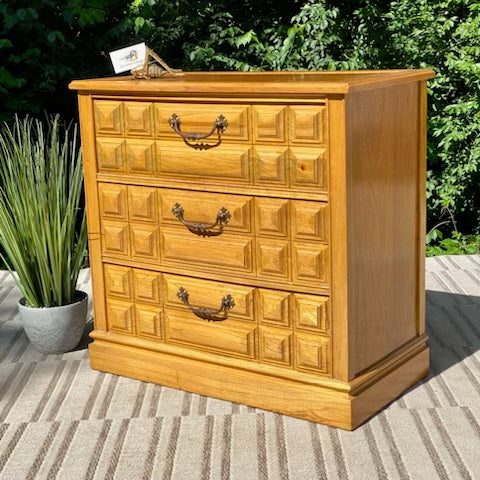 Vintage Wooden 3 Drawer Dresser