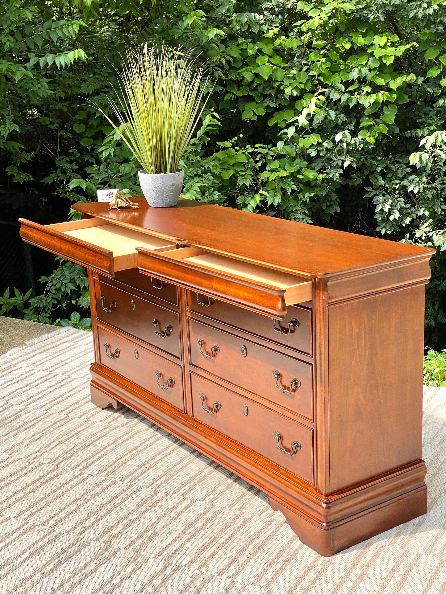 Beautiful Wooden 6 Drawer Lowboy Dresser