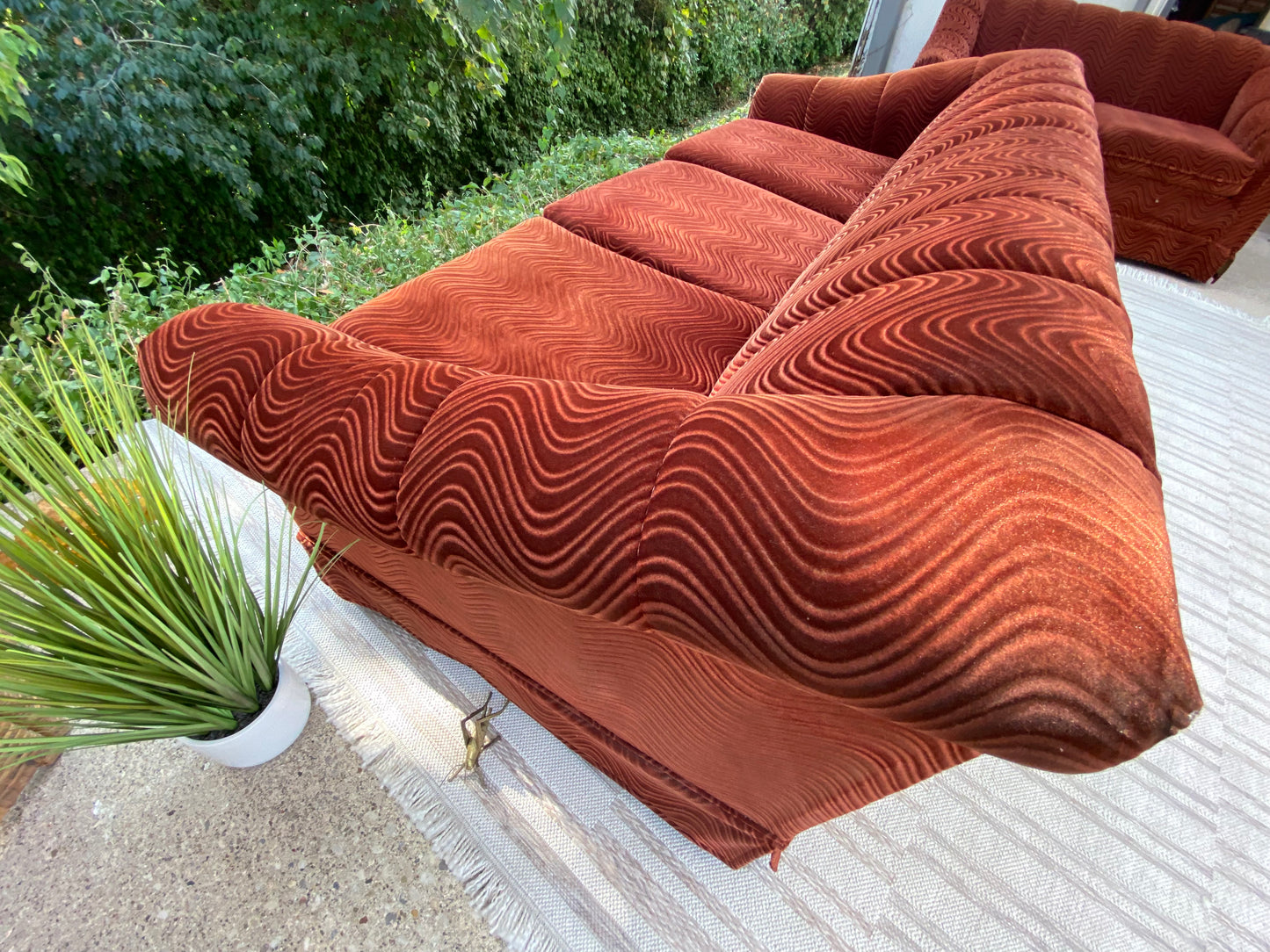 Vintage Swirl Raisin Couch