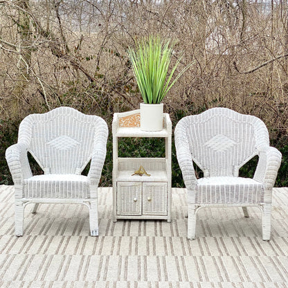 Vintage 3 Piece Wicker Chair and Table Set