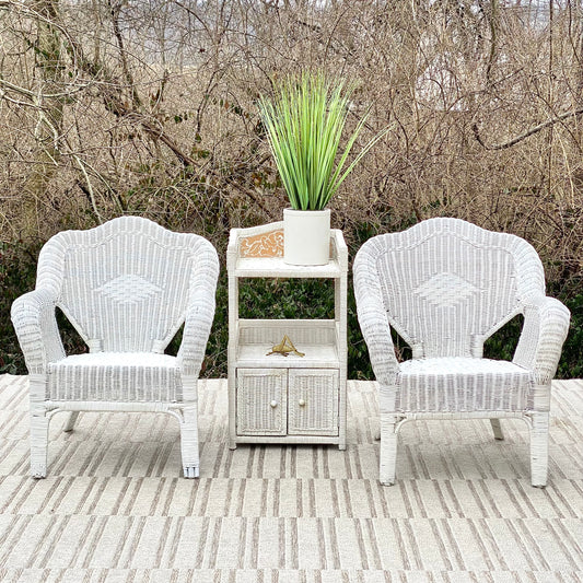 Vintage 3 Piece Wicker Chair and Table Set