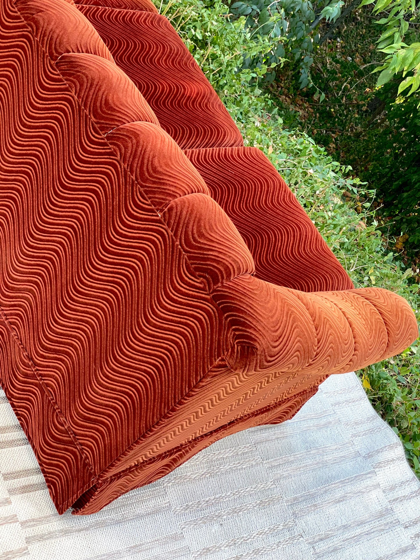 Vintage Swirl Raisin Couch