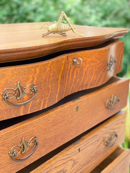 Vintage Wooden 5 Drawer Dresser