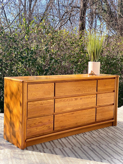 Nice Webb Wooden 9 Drawer Lowboy Dresser