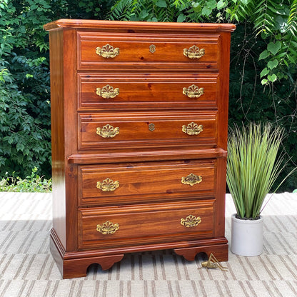 Vintage Broyhill 5 Drawer Dresser