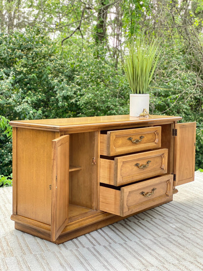 Vintage Wooden Thomasville Sideboard Credenza