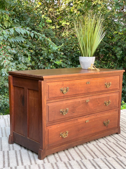 Vintage Wooden 3 Drawer Dresser