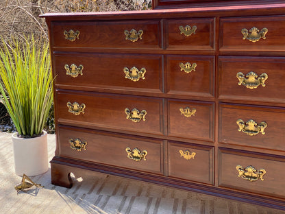 Beautiful Pennsylvania House 8 Drawer Wooden Dresser
