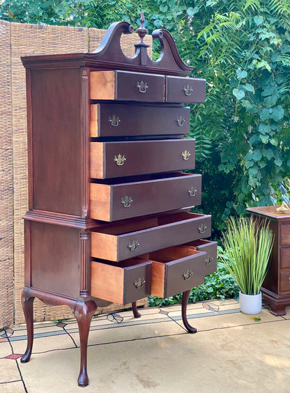 Modern Wooden 9 Drawer Dresser