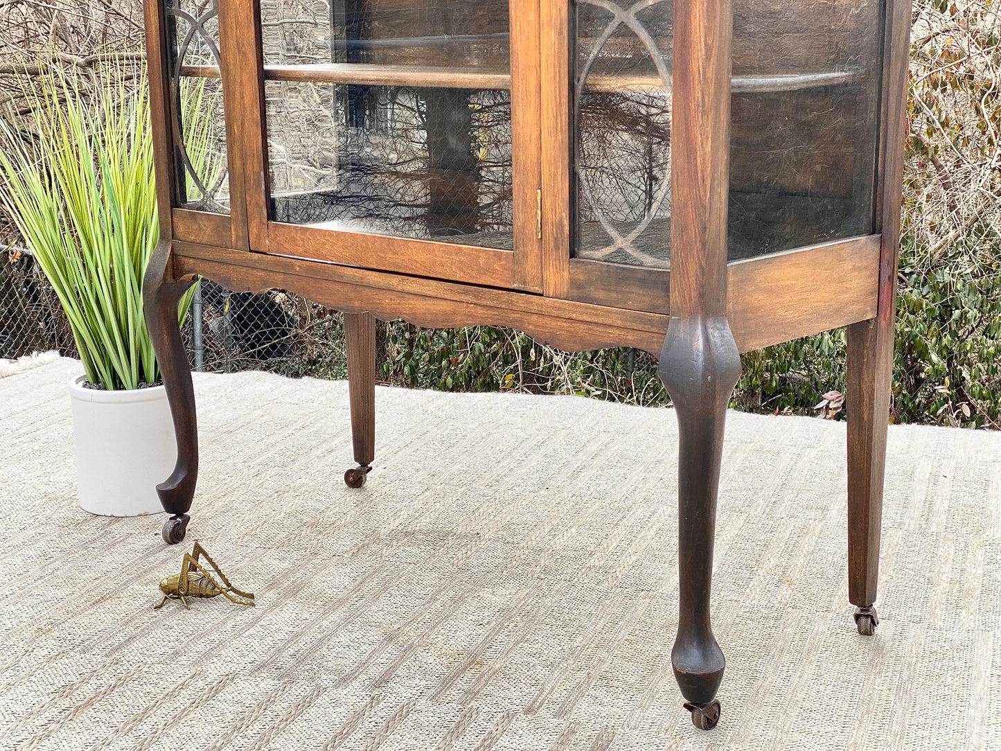 Gorgeous Vintage Display Curio Cabinet