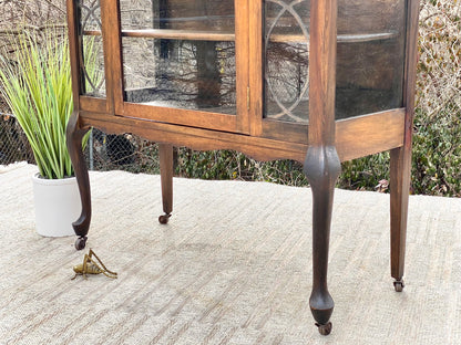 Gorgeous Vintage Display Curio Cabinet