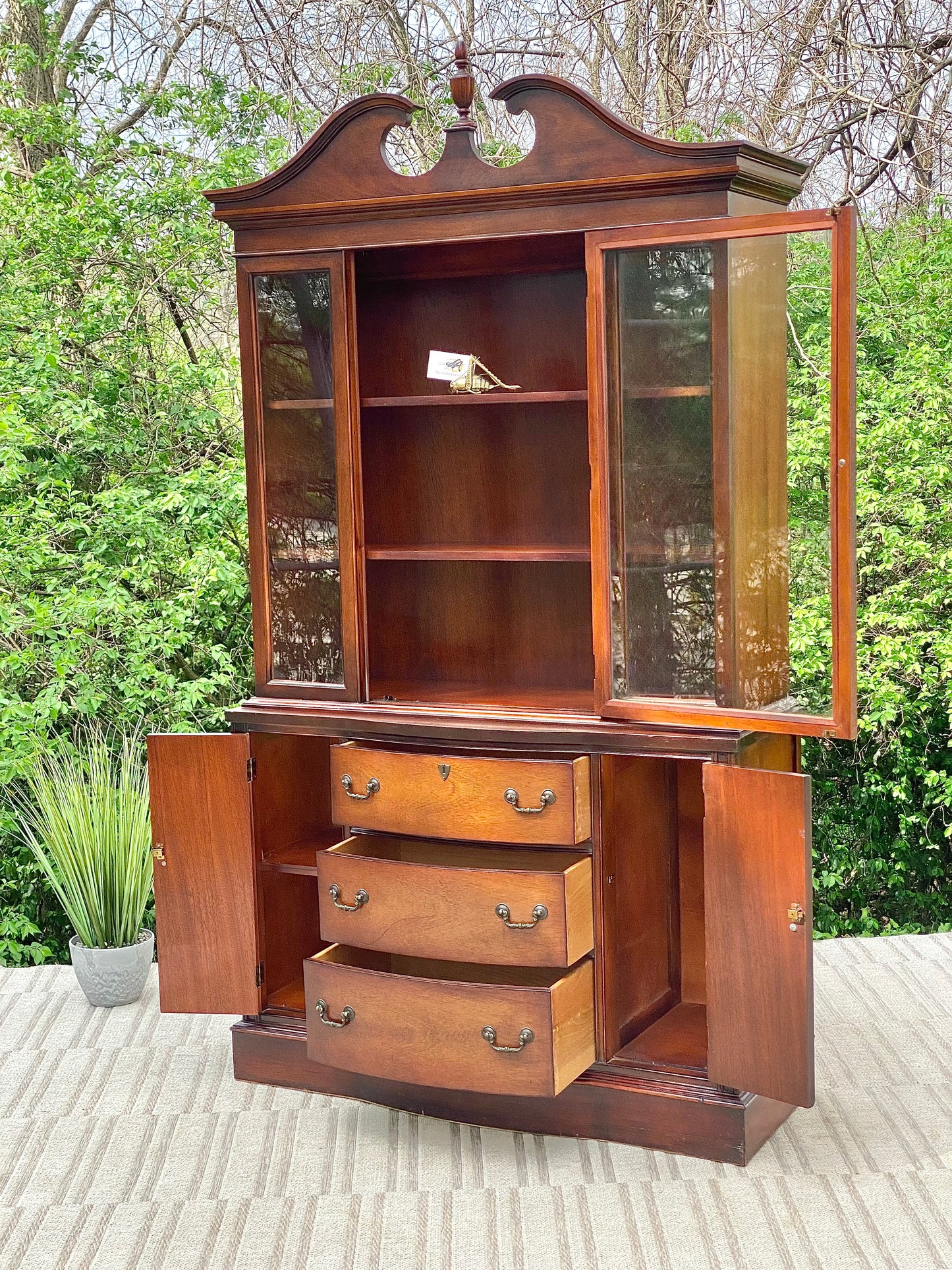 Vintage Federal Style Mahogany Display Hutch