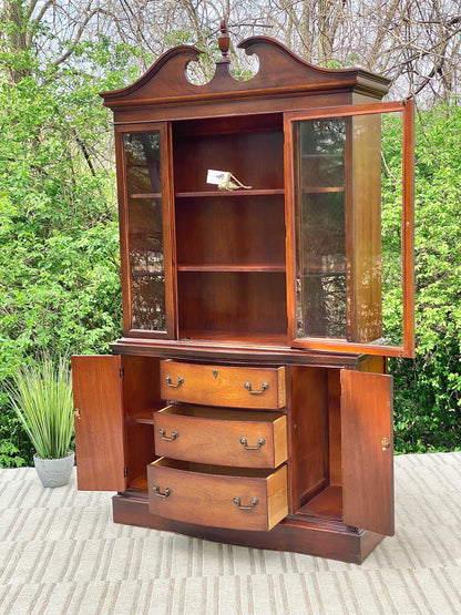 Vintage Federal Style Mahogany Display Hutch
