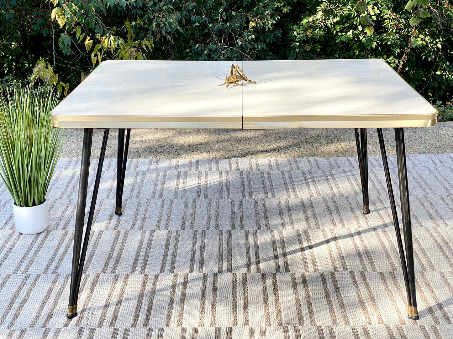 Vintage MCM Formica Table