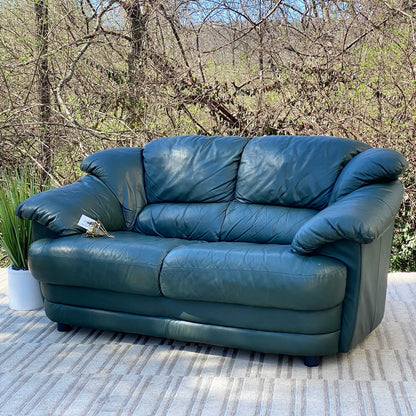 Nice Hunter Green Plush Loveseat