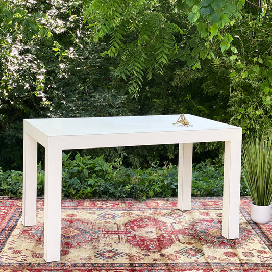 White Post Modern Table